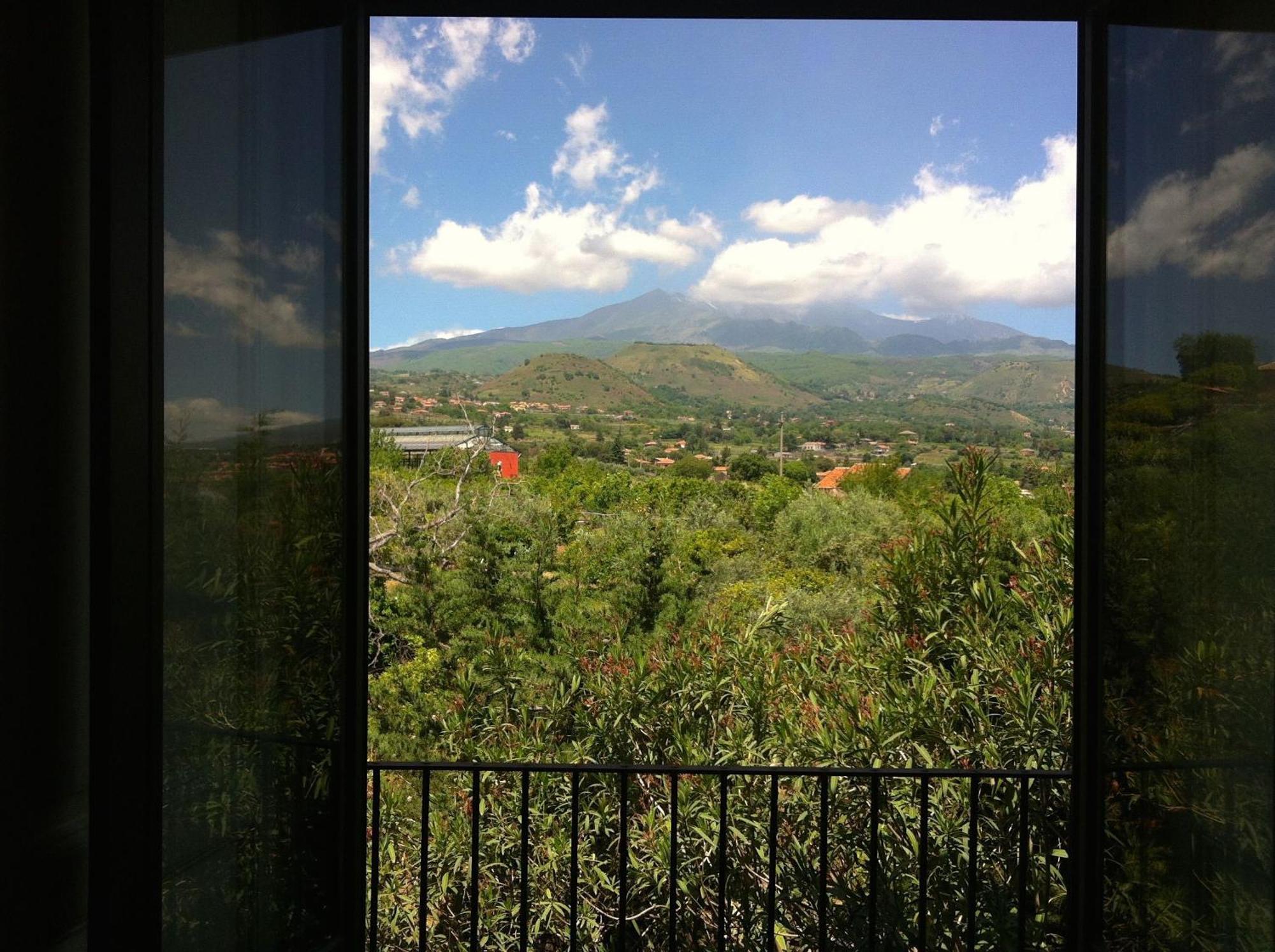 Villa Bonaccorso - Antica E Maestosa Villa Con Piscina Ai Piedi Dell'Etna Viagrande Room photo