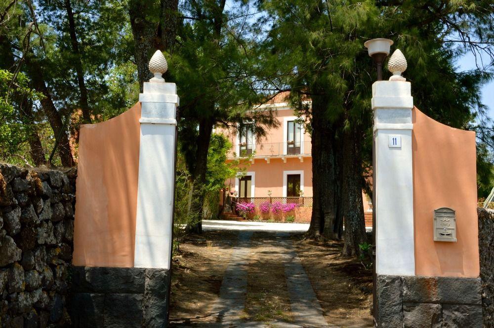 Villa Bonaccorso - Antica E Maestosa Villa Con Piscina Ai Piedi Dell'Etna Viagrande Exterior photo