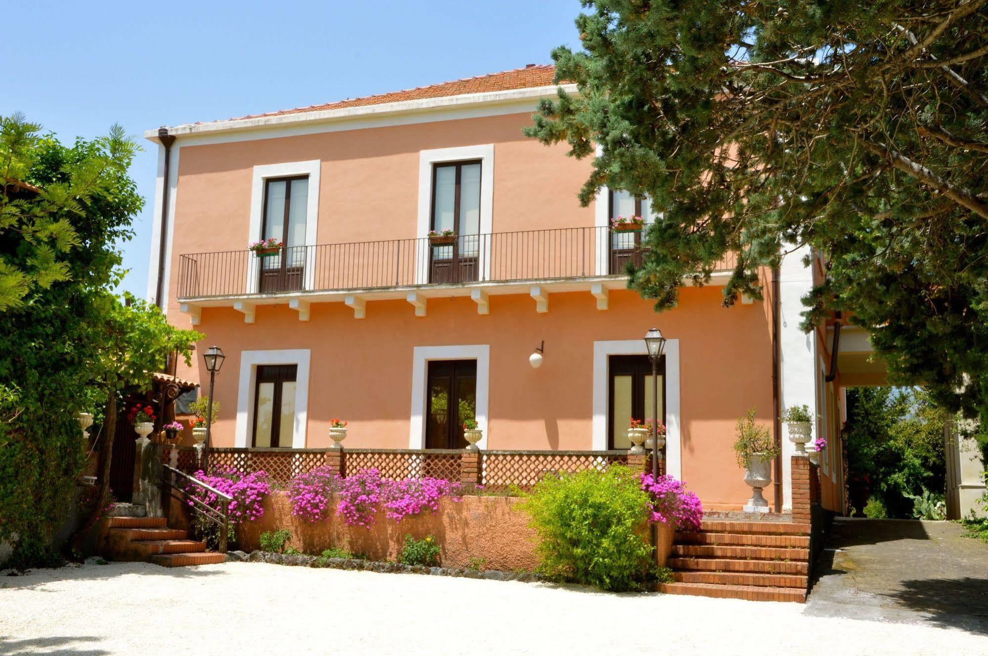 Villa Bonaccorso - Antica E Maestosa Villa Con Piscina Ai Piedi Dell'Etna Viagrande Exterior photo
